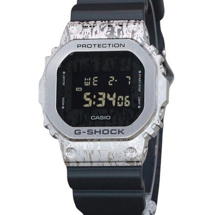 Casio G-Shock Digital Grunge Camouflage Series Grey Dial Quartz GM-5600GC-1 200M herrklocka