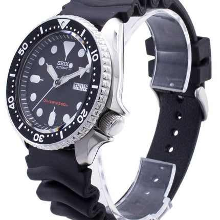 Renoverad Seiko svart urtavla automatisk dykare SKX007K1 herrklocka